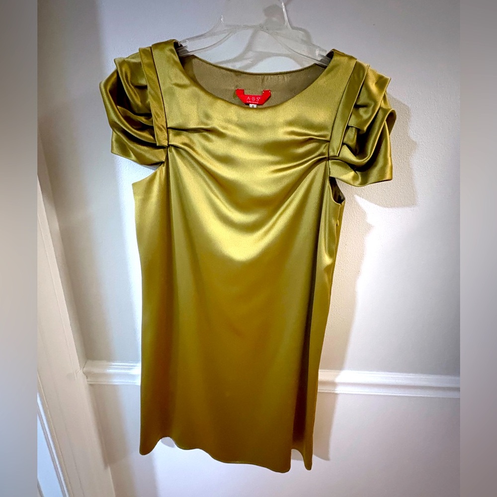 ABS by Allen Schwartz Green puff sleeve dress w/side zip 4. Perfect Holidays/NYE